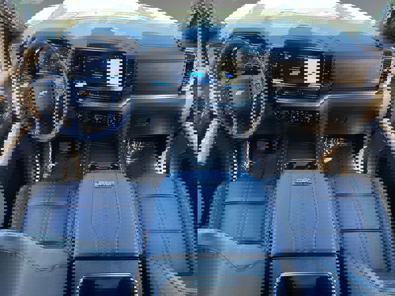 Used 2024 Chevrolet Silverado 3500 High Country w/ High Country Premium Package image 10