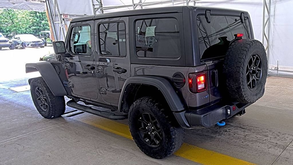 Used 2024 Jeep Wrangler Unlimited AWD/4WD image 3
