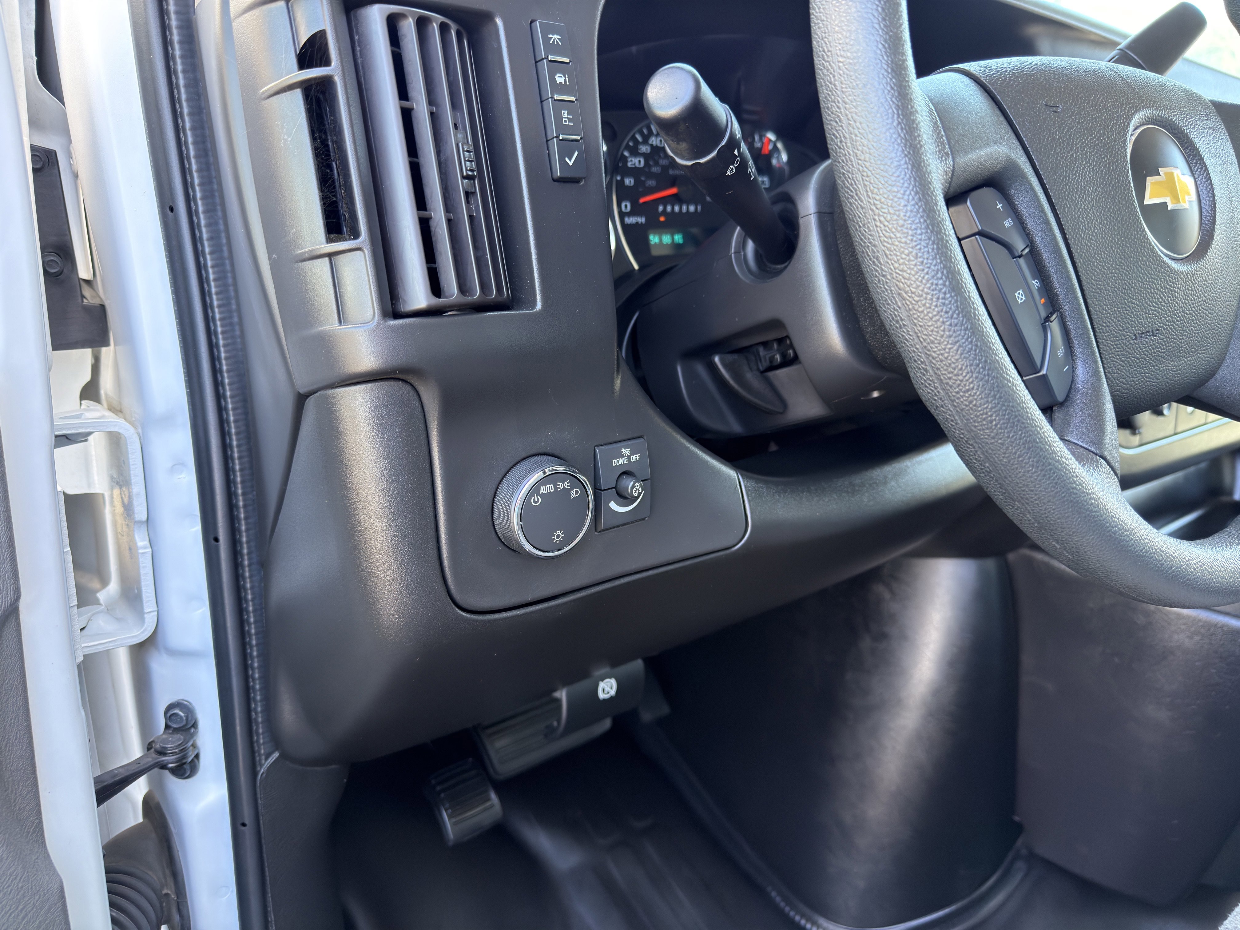 Used 2021 Chevrolet Express 3500 w/ Driver Convenience Package image 29