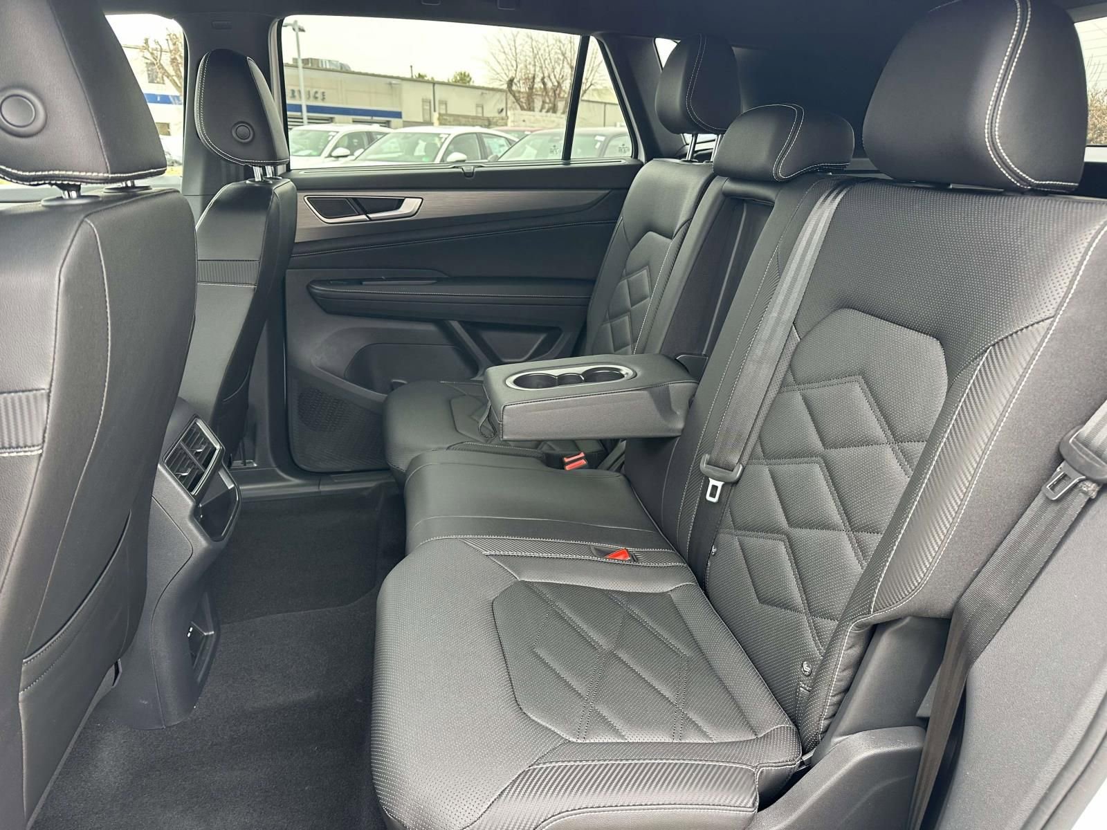 Certified 2025 Volkswagen Atlas Cross Sport SE w/ Black Wheel Package image 13