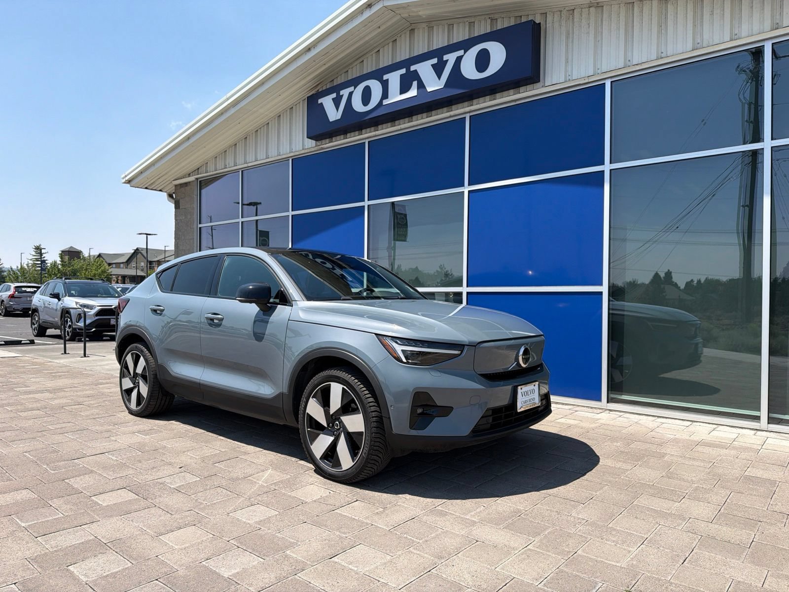 Used 2023 Volvo C40 P8 Recharge Ultimate AWD/4WD image 1