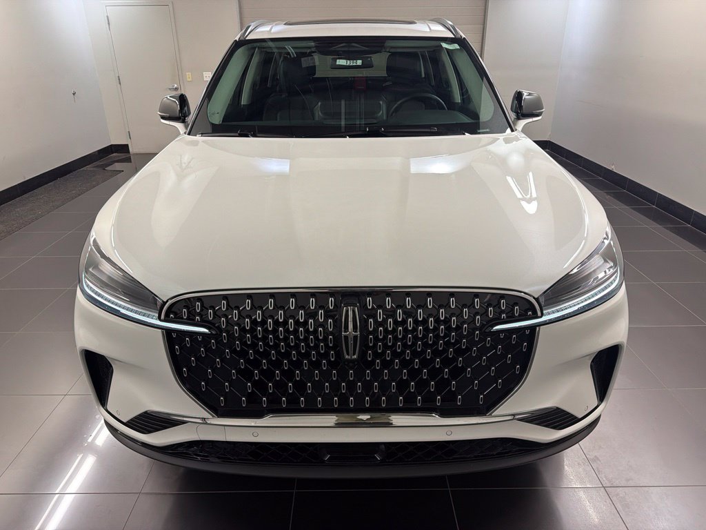 New 2027 Lincoln Aviator AWD image 2