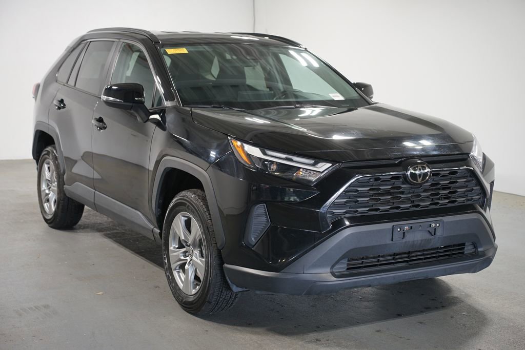 Certified 2025 Toyota RAV4 XLE AWD/4WD image 3