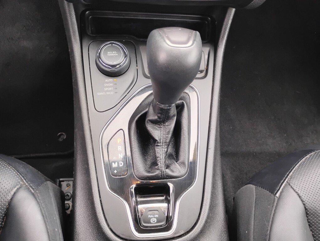 Used 2019 Jeep Cherokee Limited AWD/4WD image 21