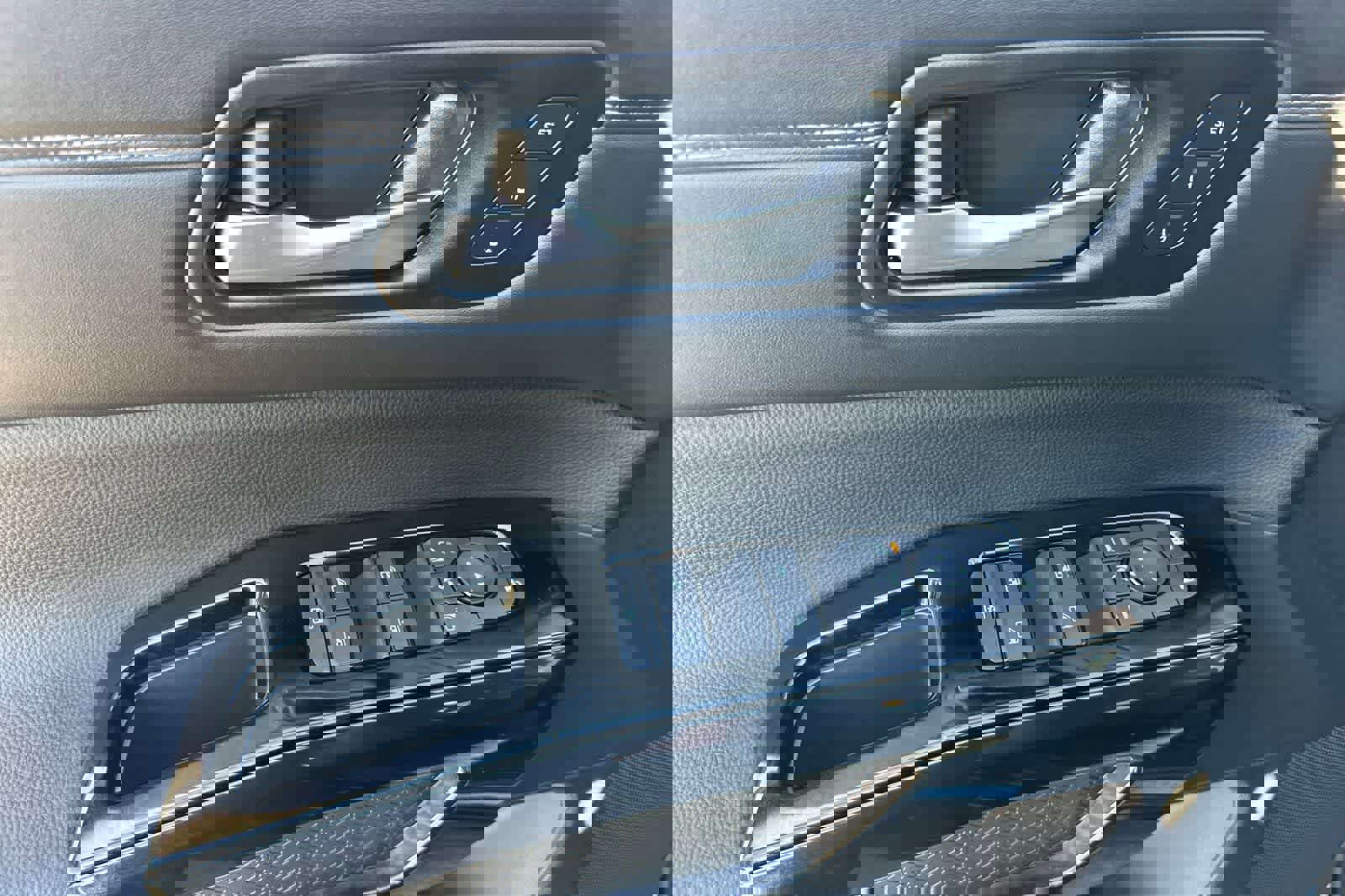 New 2026 Nissan Pathfinder Platinum image 13