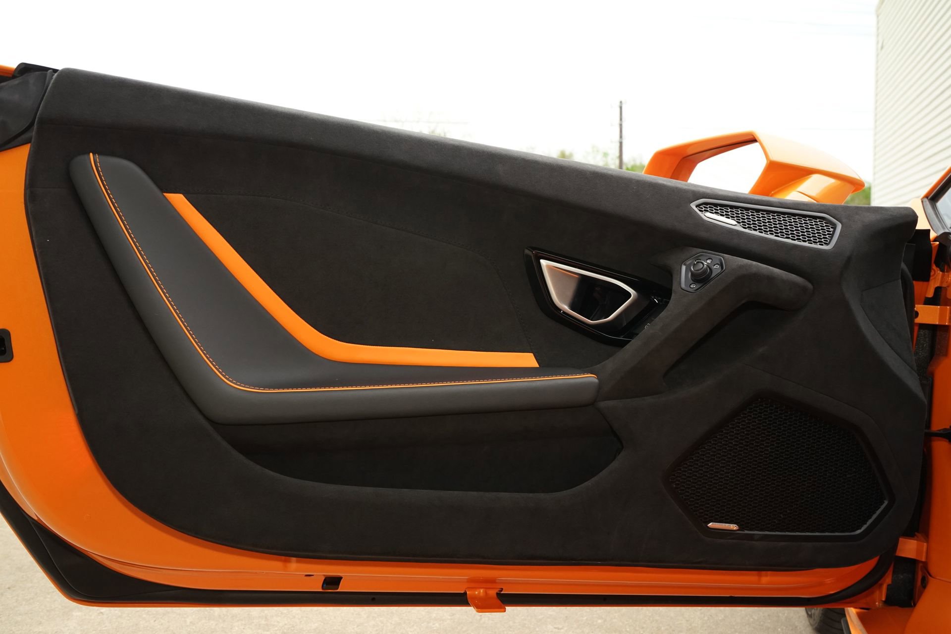 Used 2023 Lamborghini Huracan Tecnica image 21