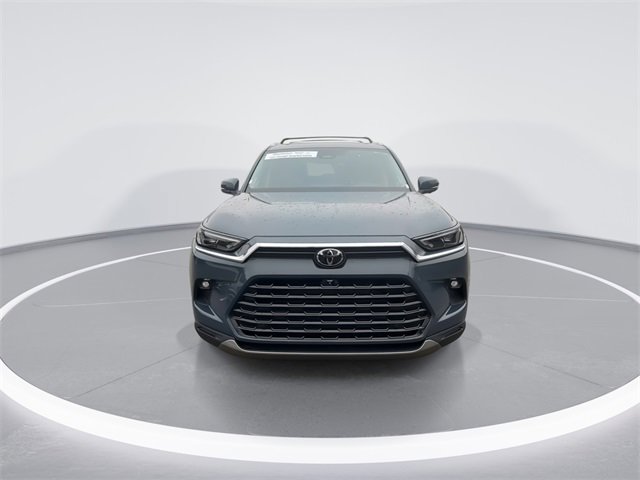 Used 2024 Toyota Grand Highlander Platinum video 3