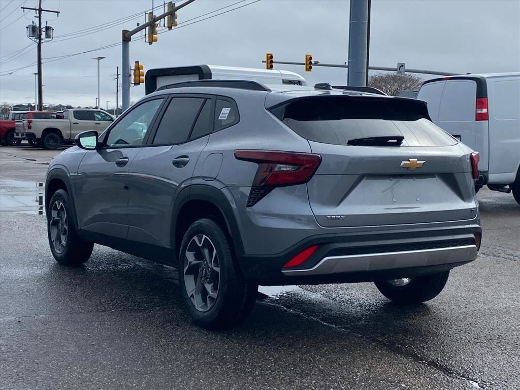 New 2026 Chevrolet Trax LT w/ Driver Confidence Package image 5