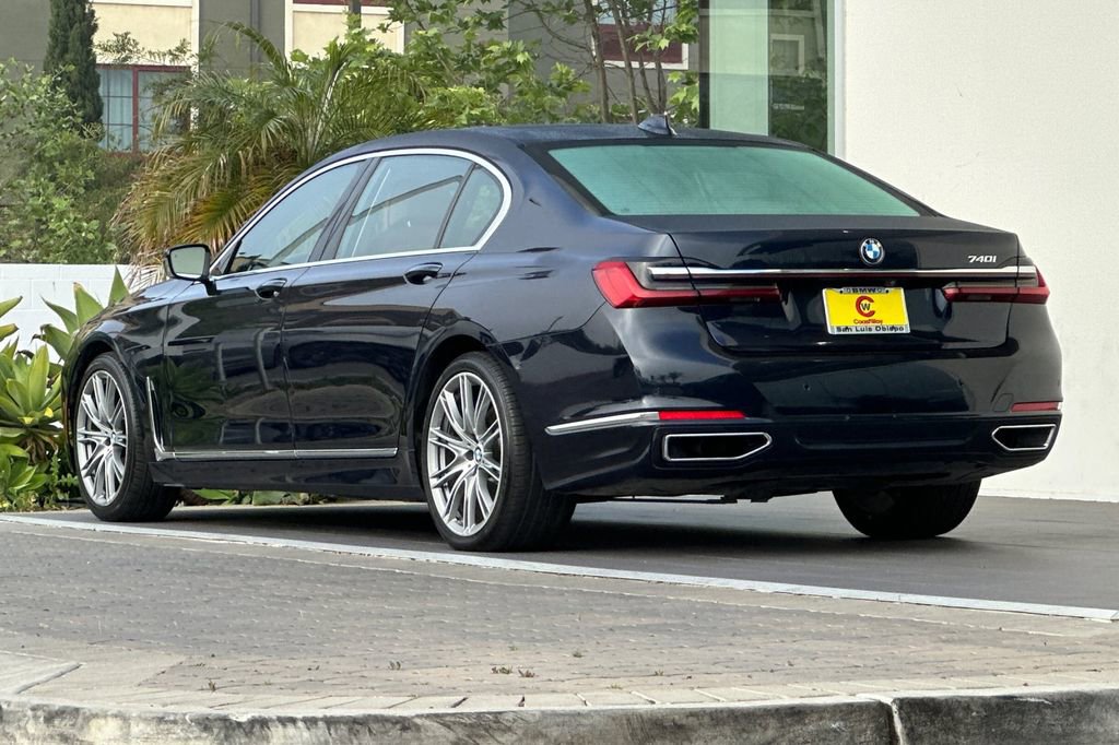 Used 2020 BMW 740i w/ Premium Package image 5