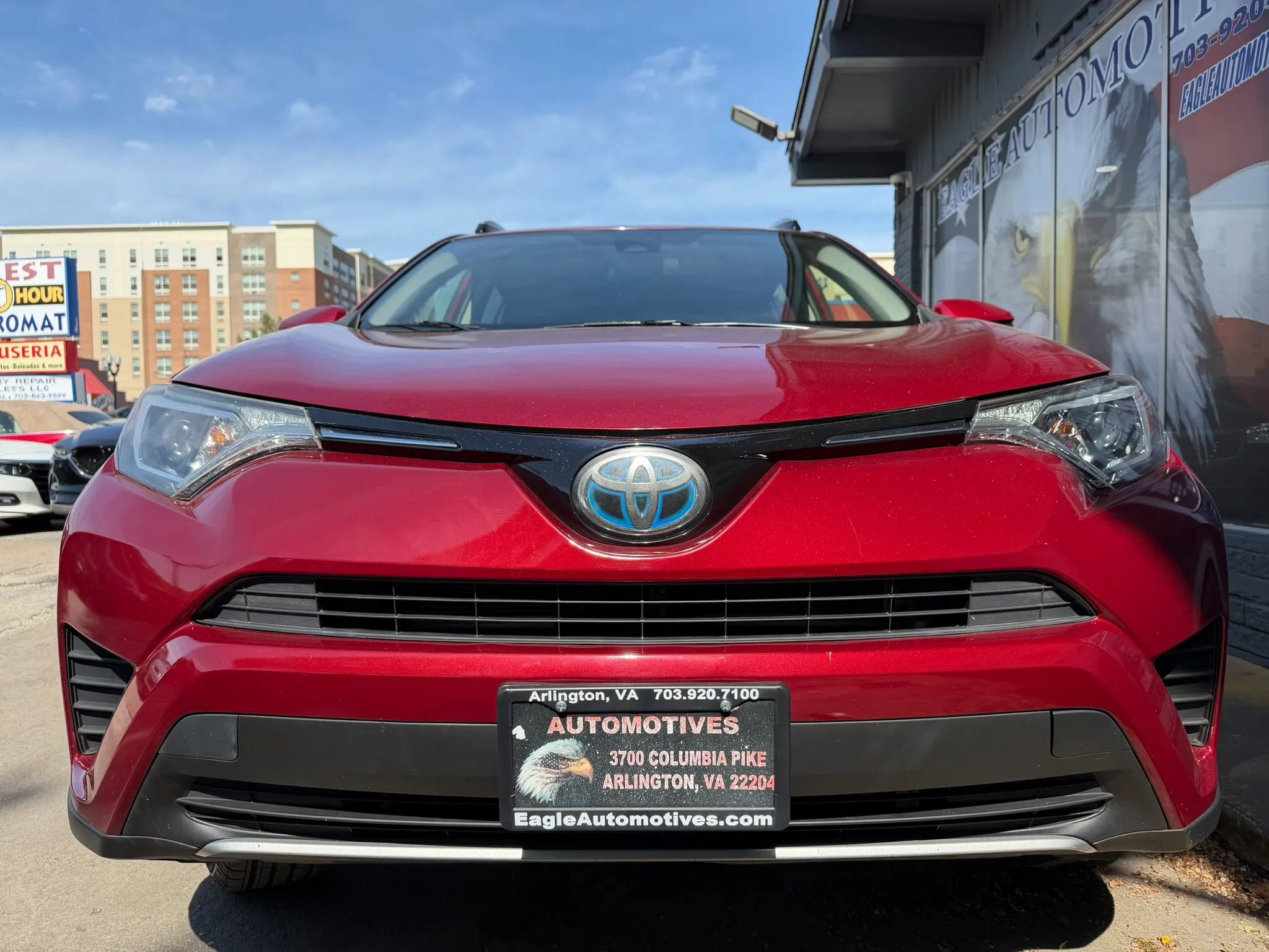 Used 2018 Toyota RAV4 LE AWD/4WD image 8