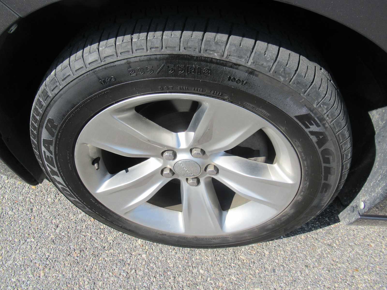 Used 2015 Dodge Charger SE w/ Sport Appearance Group image 11