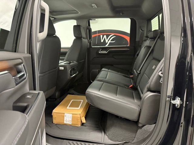 New 2025 GMC Sierra 2500 Denali w/ Denali Reserve Package image 14