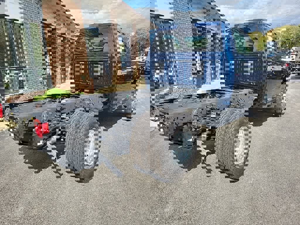 New 2024 RAM 3500 Tradesman image 4