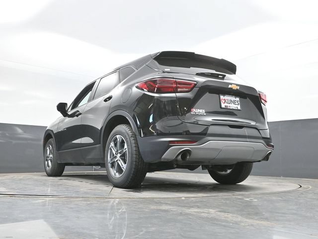 Used 2025 Chevrolet Blazer LT FWD image 53