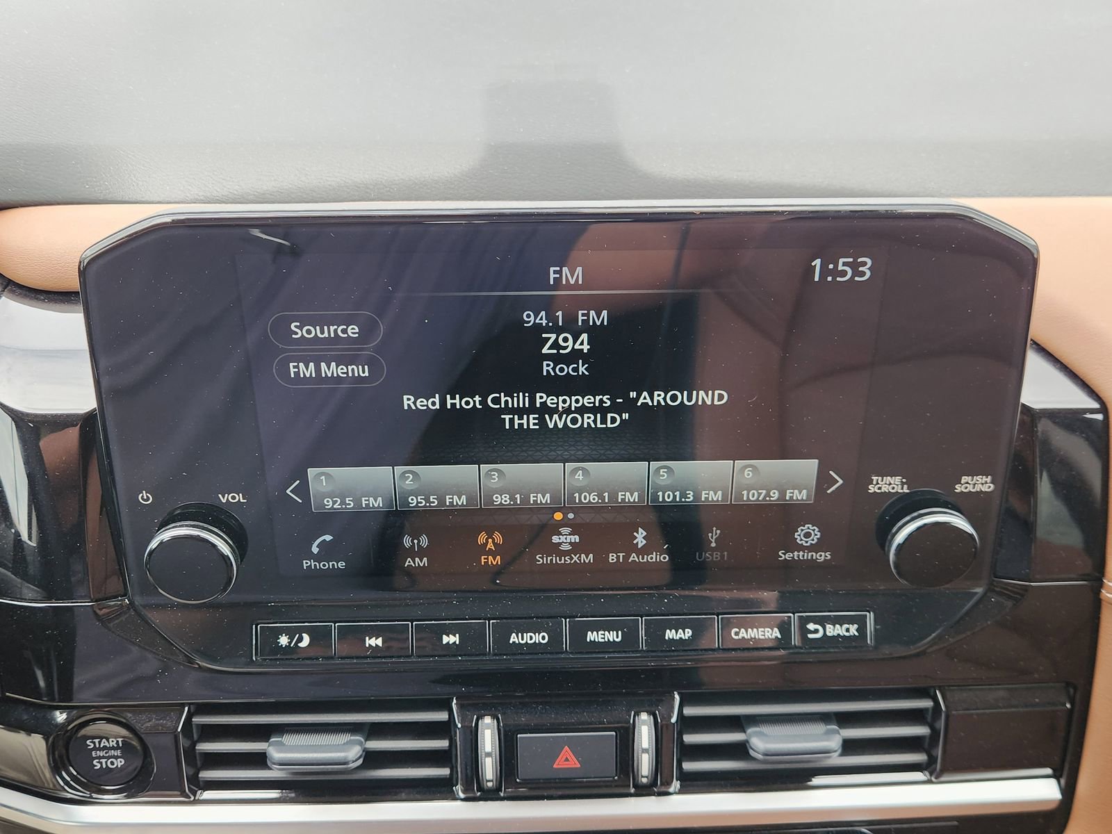 Used 2025 Nissan Pathfinder Platinum AWD/4WD image 21