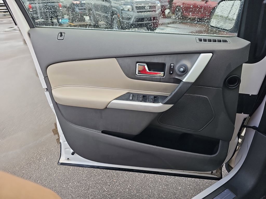 Used 2012 Ford Edge Limited image 30