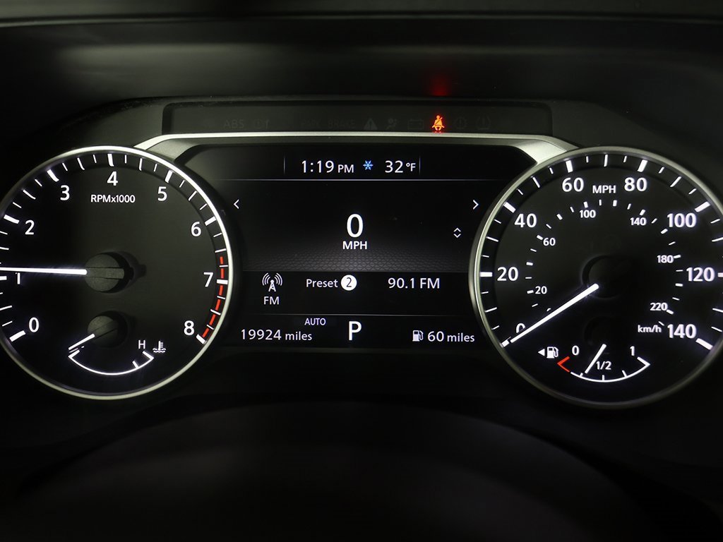 Used 2024 Nissan Pathfinder S image 37