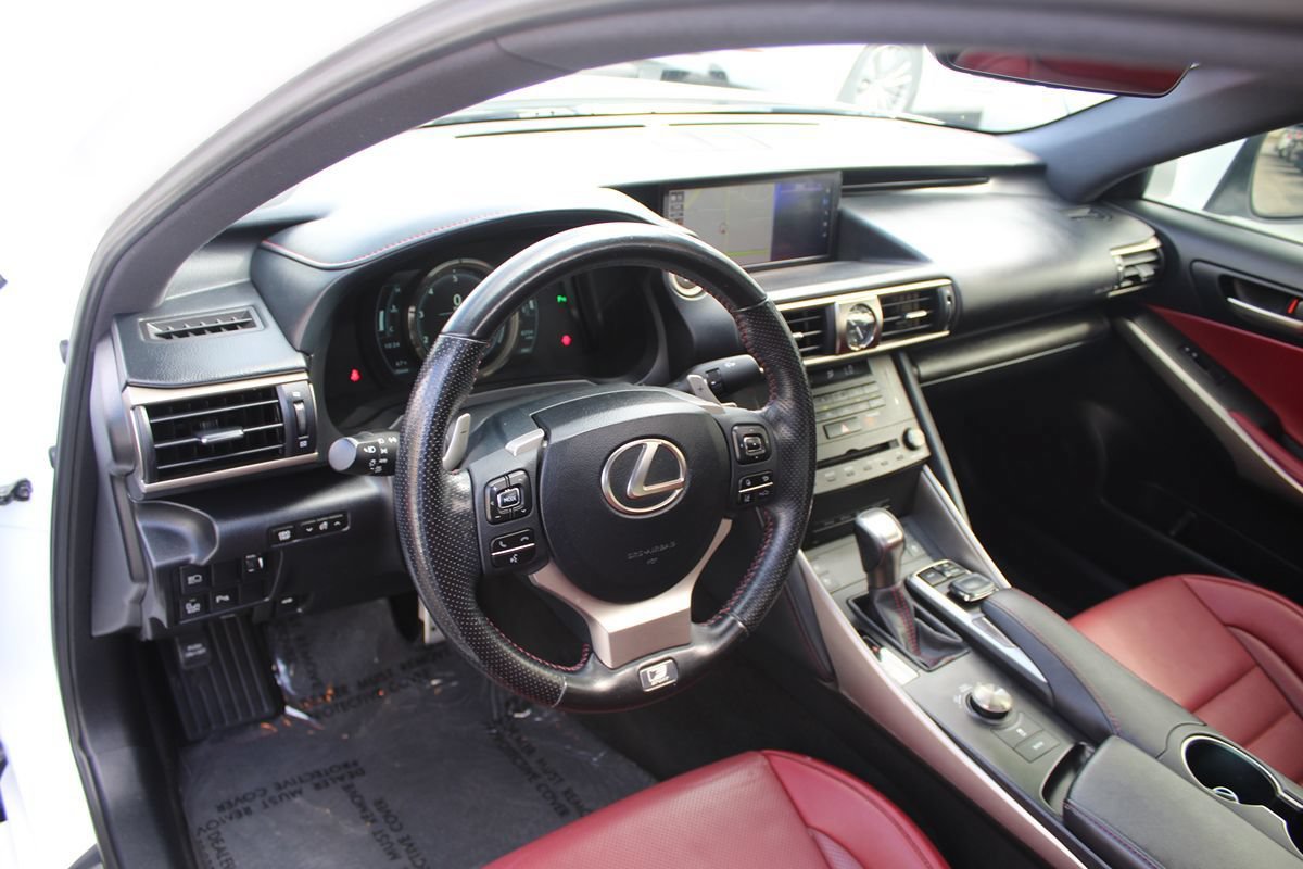 Used 2019 Lexus IS 300 F Sport w/ F Sport Package RWD image 18