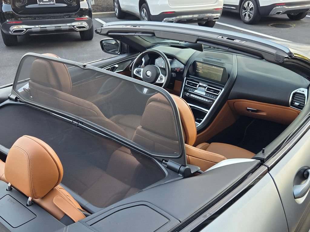 Used 2022 BMW M850i xDrive Convertible w/ M Carbon Exterior Package AWD/4WD image 31