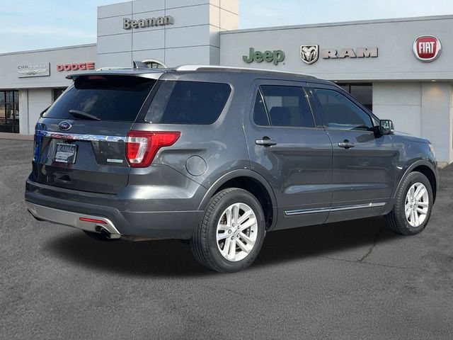 Used 2017 Ford Explorer XLT FWD image 7