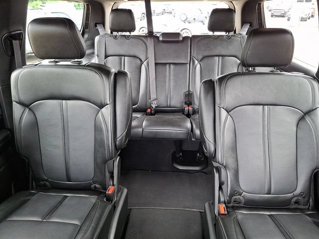 Used 2024 Jeep Wagoneer Series III AWD/4WD image 19