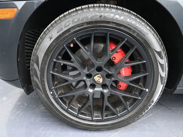 Used 2017 Porsche Macan GTS w/ Premium Package Plus image 24