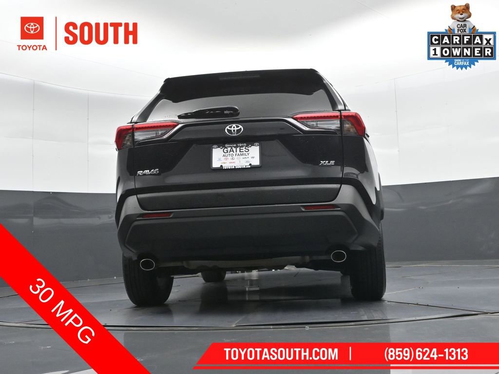 Used 2025 Toyota RAV4 XLE FWD image 35