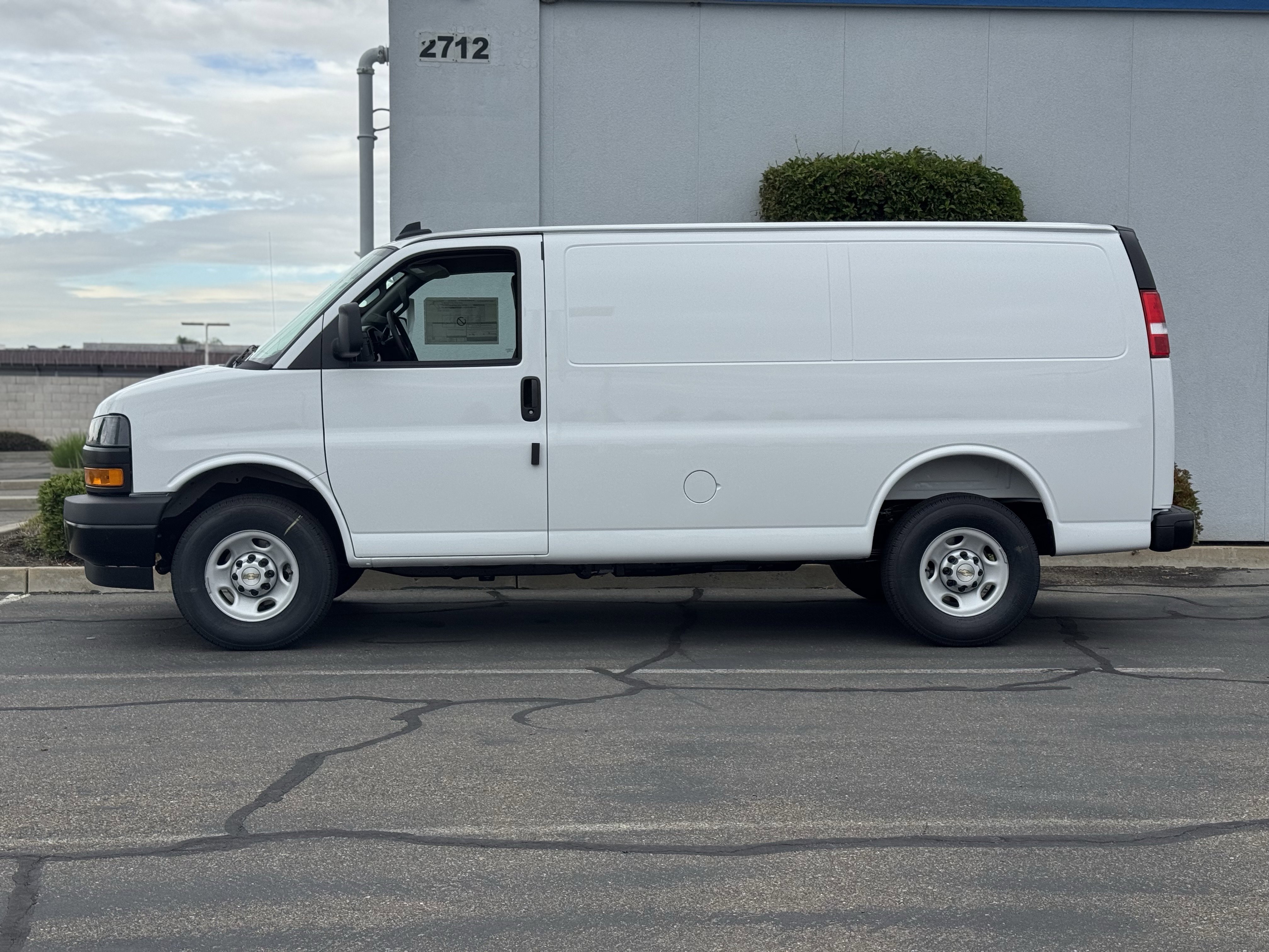 New 2026 Chevrolet Express 2500 w/ Driver Convenience Package image 4