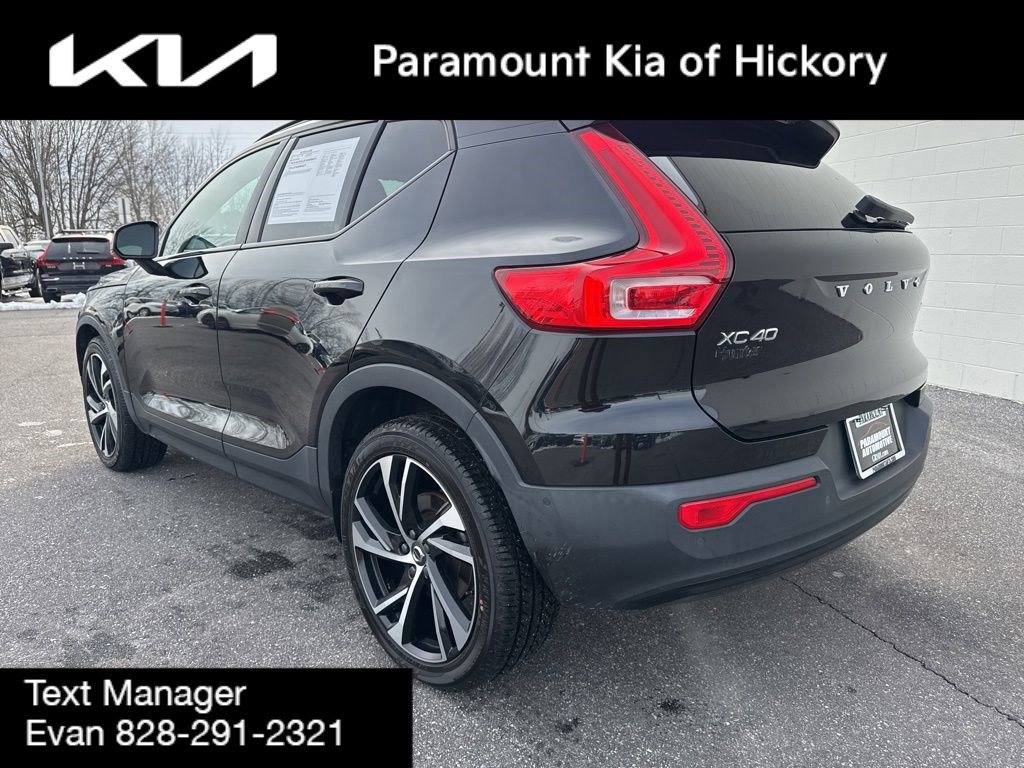 Used 2021 Volvo XC40 T5 R-Design w/ Advanced Package image 5