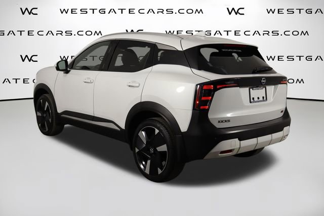 Used 2025 Nissan Kicks SR FWD image 41
