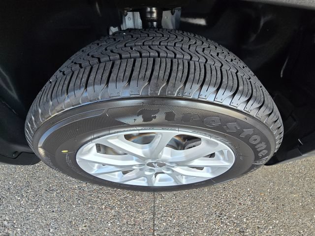 Used 2018 Jeep Cherokee Latitude FWD image 22