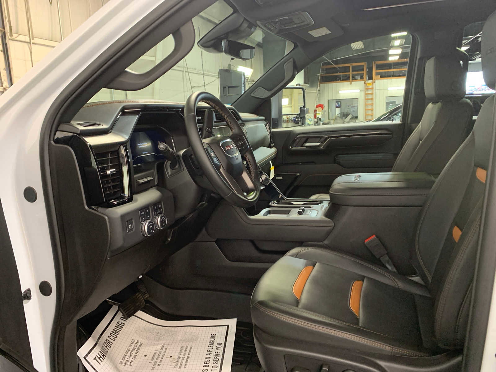 Used 2024 GMC Sierra 2500 AT4 w/ AT4 Premium Plus Package image 9