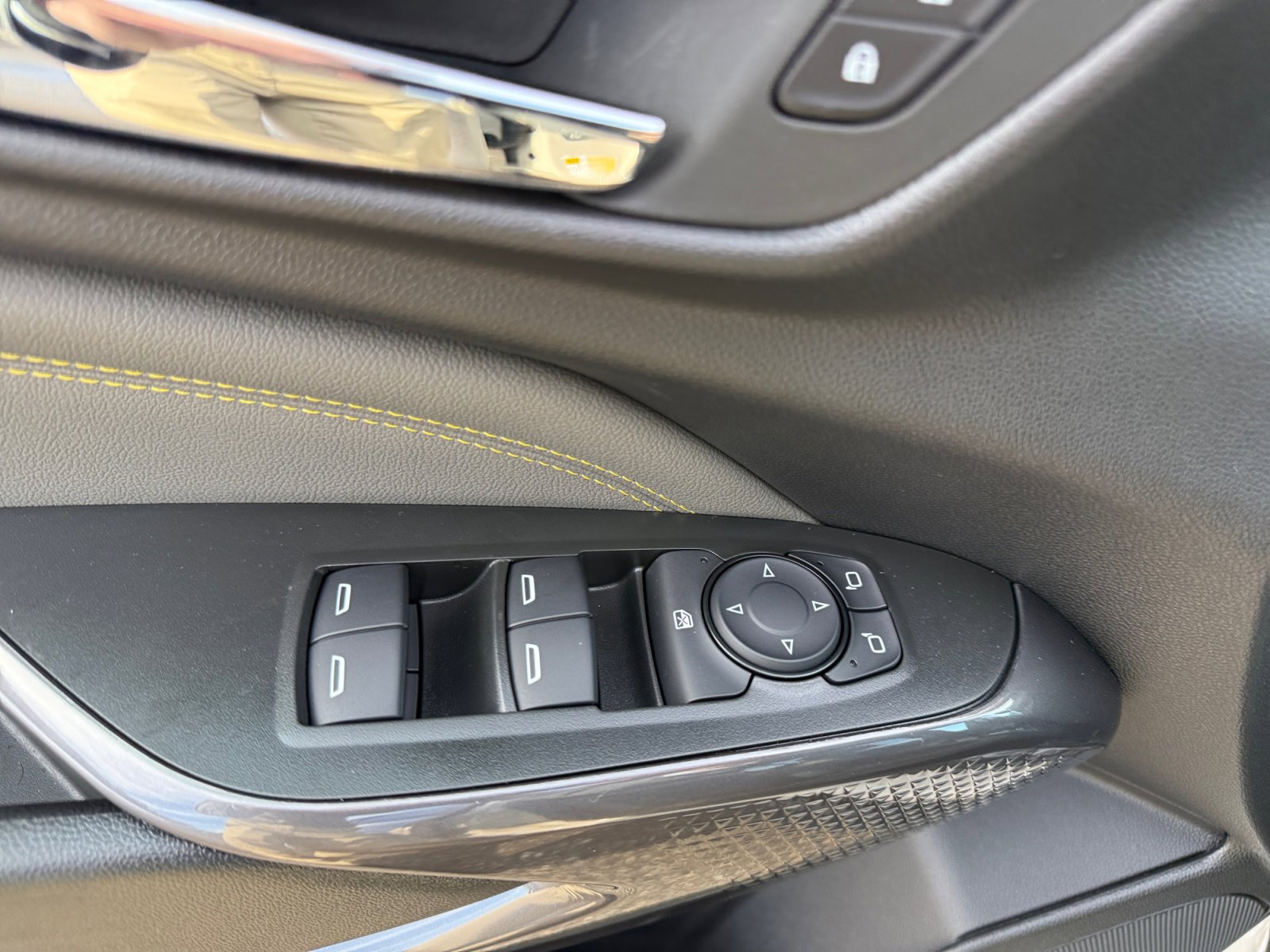 New 2026 Chevrolet Trax ACTIV w/ Sunroof Package image 18