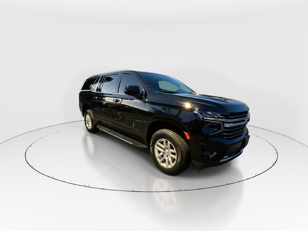 Used 2024 Chevrolet Suburban LT RWD image 2