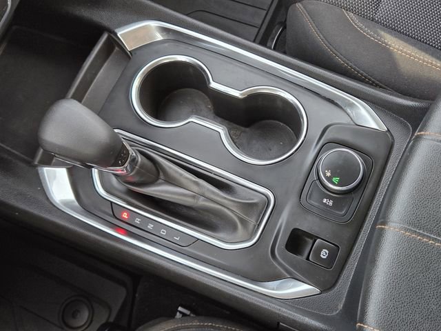 Used 2021 Chevrolet Traverse LS FWD image 19