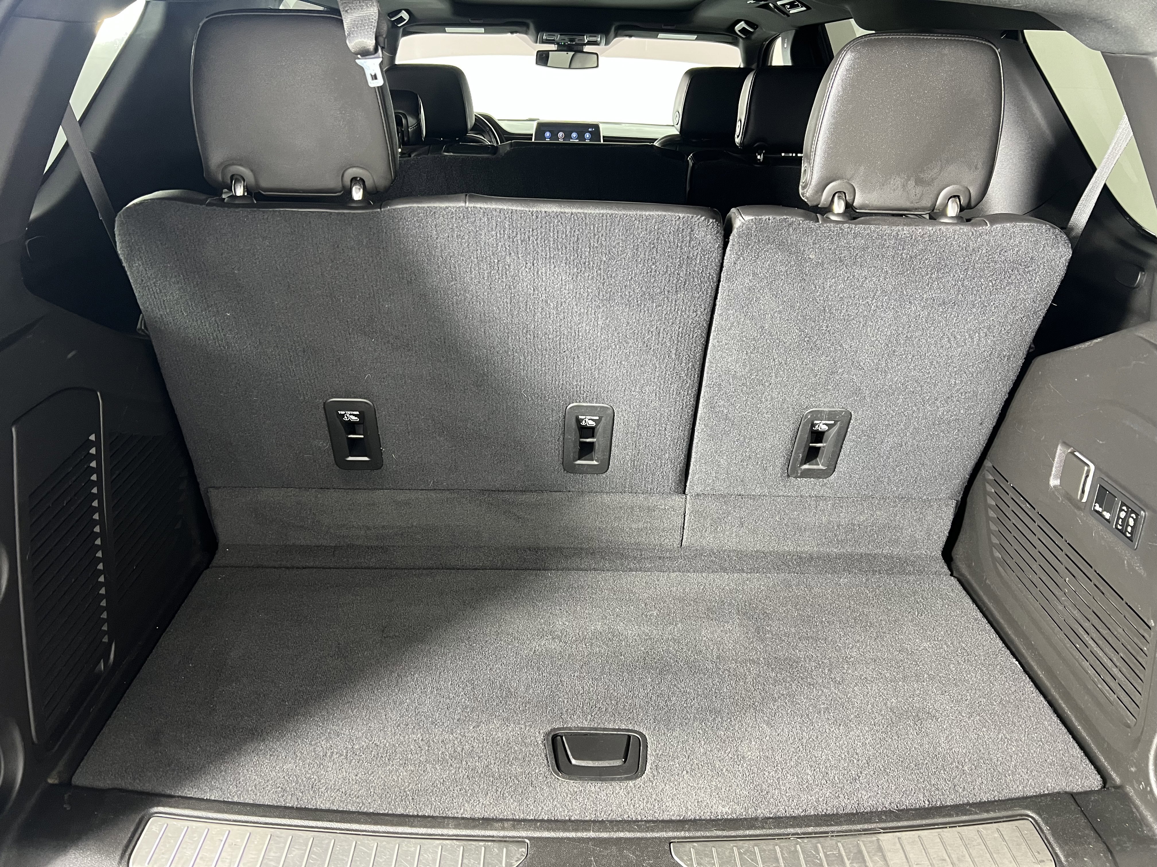 Used 2021 Chevrolet Tahoe Z71 w/ Z71 Signature Package image 21