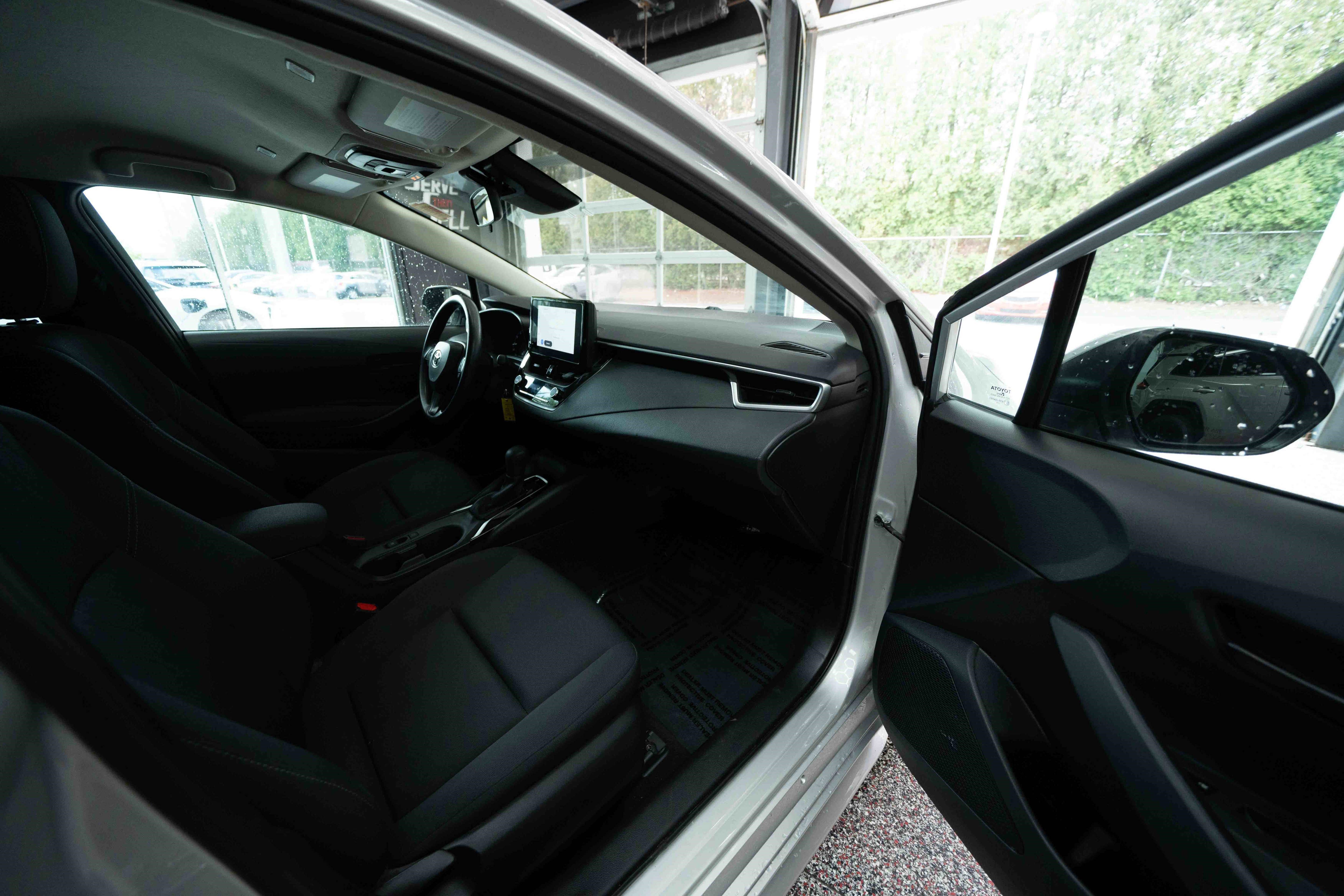 Used 2023 Toyota Corolla LE image 25