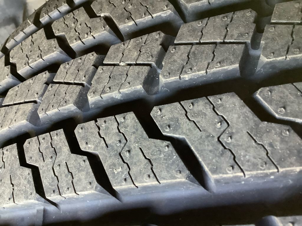 Used 2015 Toyota Venza LE AWD/4WD image 22