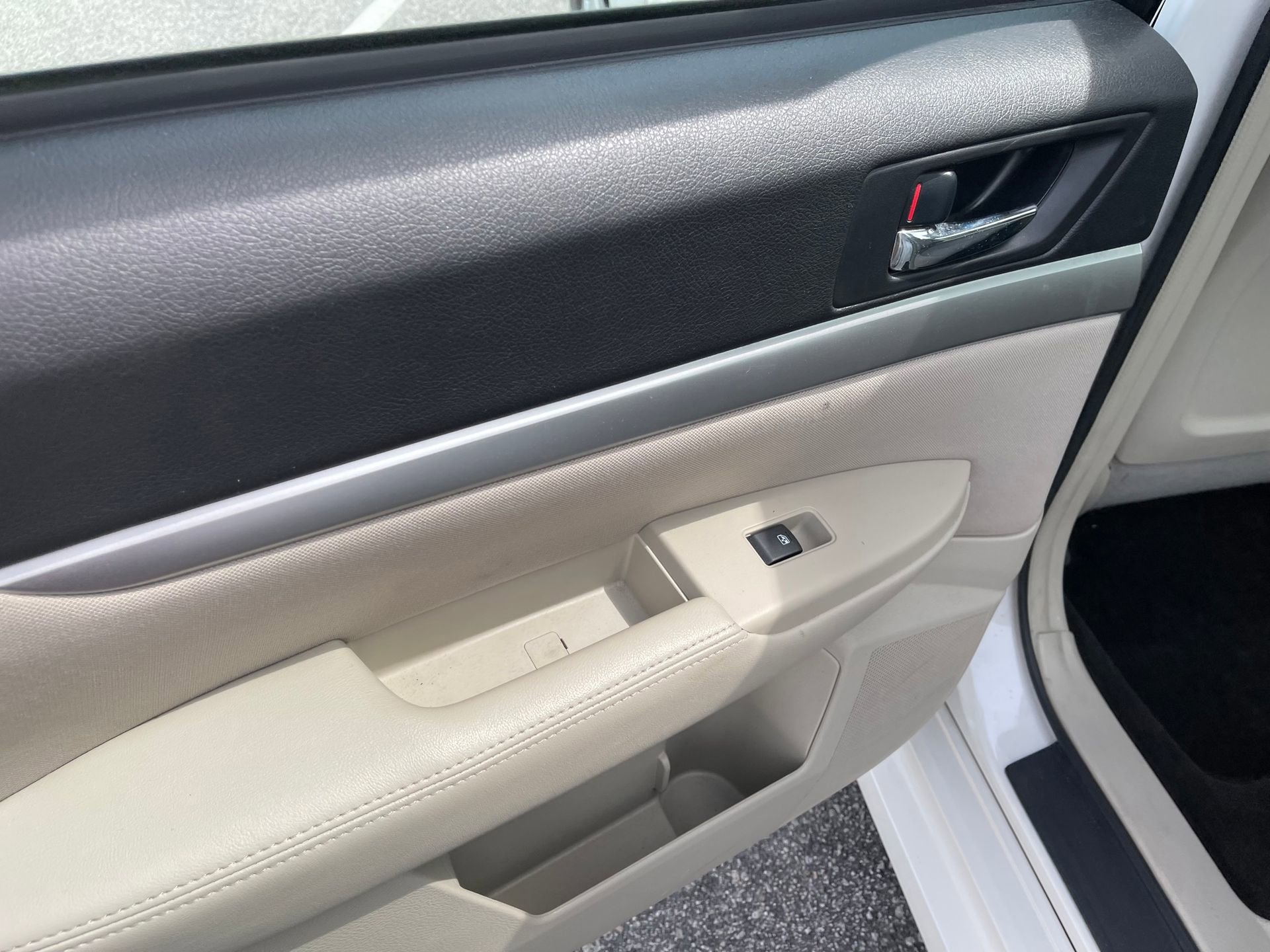 Used 2014 Subaru Legacy 2.5i Premium AWD/4WD image 20