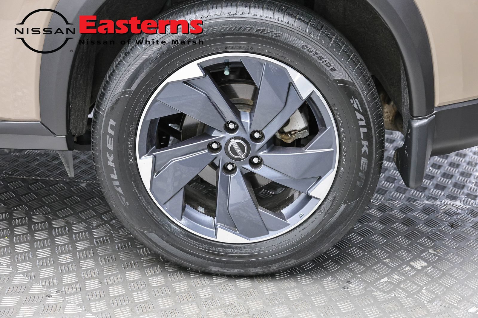 Used 2024 Nissan Rogue SV w/ SV Premium Package FWD image 8