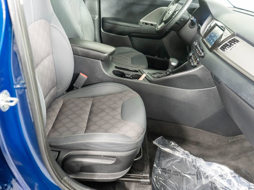Used 2019 Kia Niro LX FWD image 8