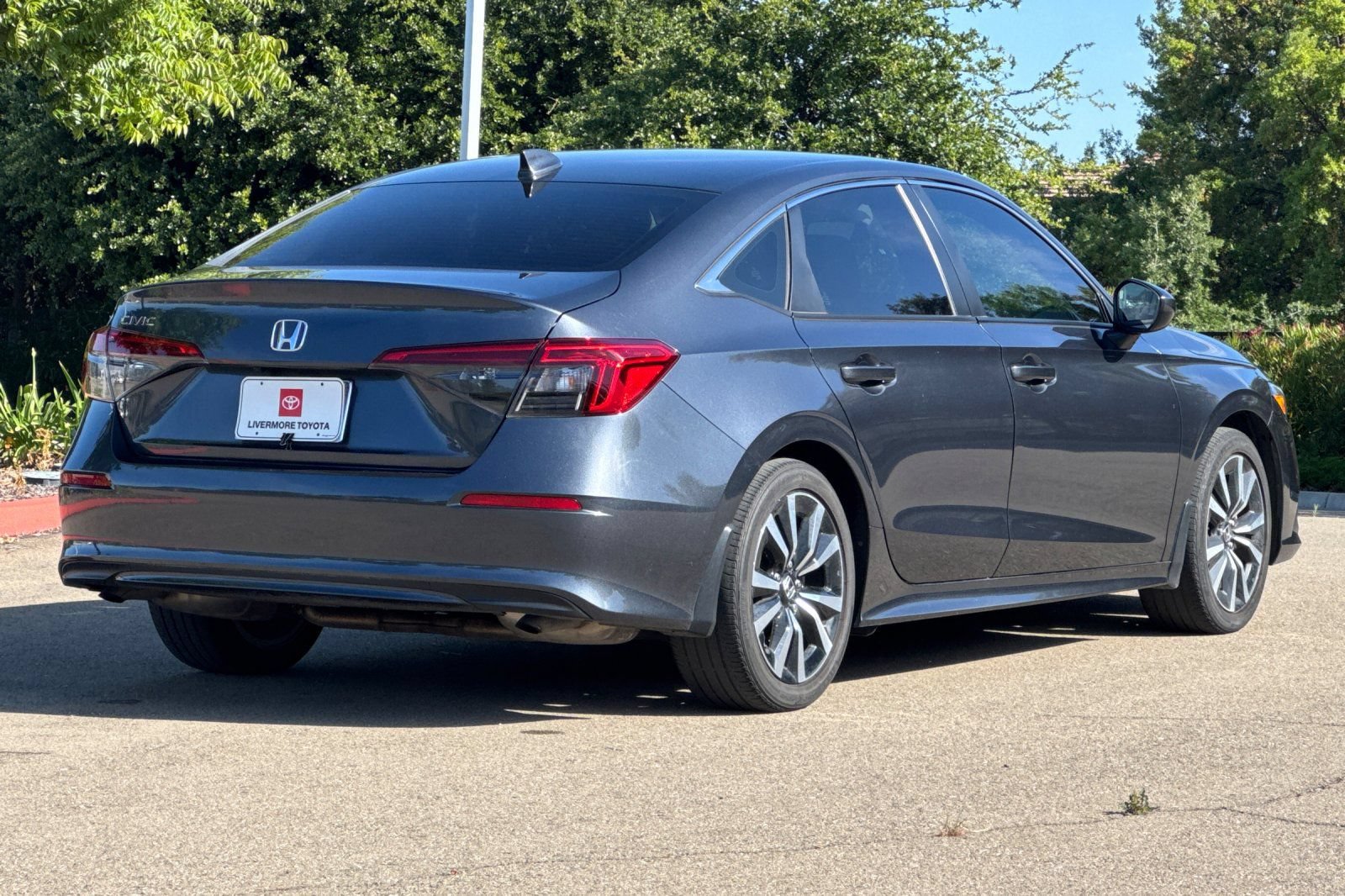 Used 2023 Honda Civic EX image 4