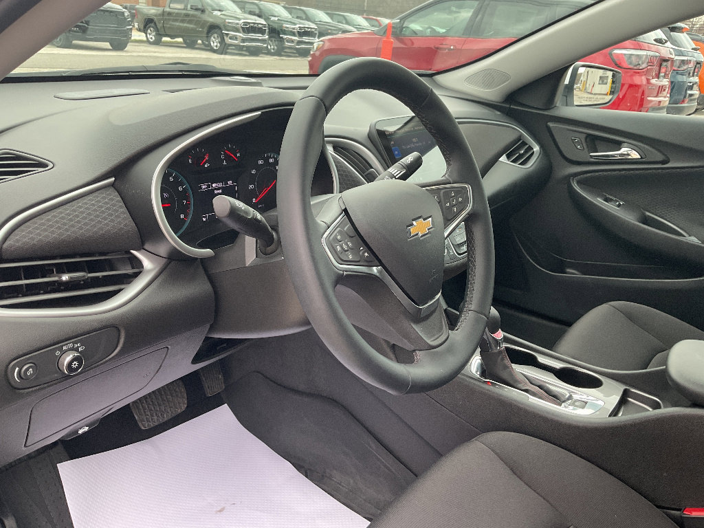 Used 2023 Chevrolet Malibu RS w/ LPO, Floor Liner Package image 10