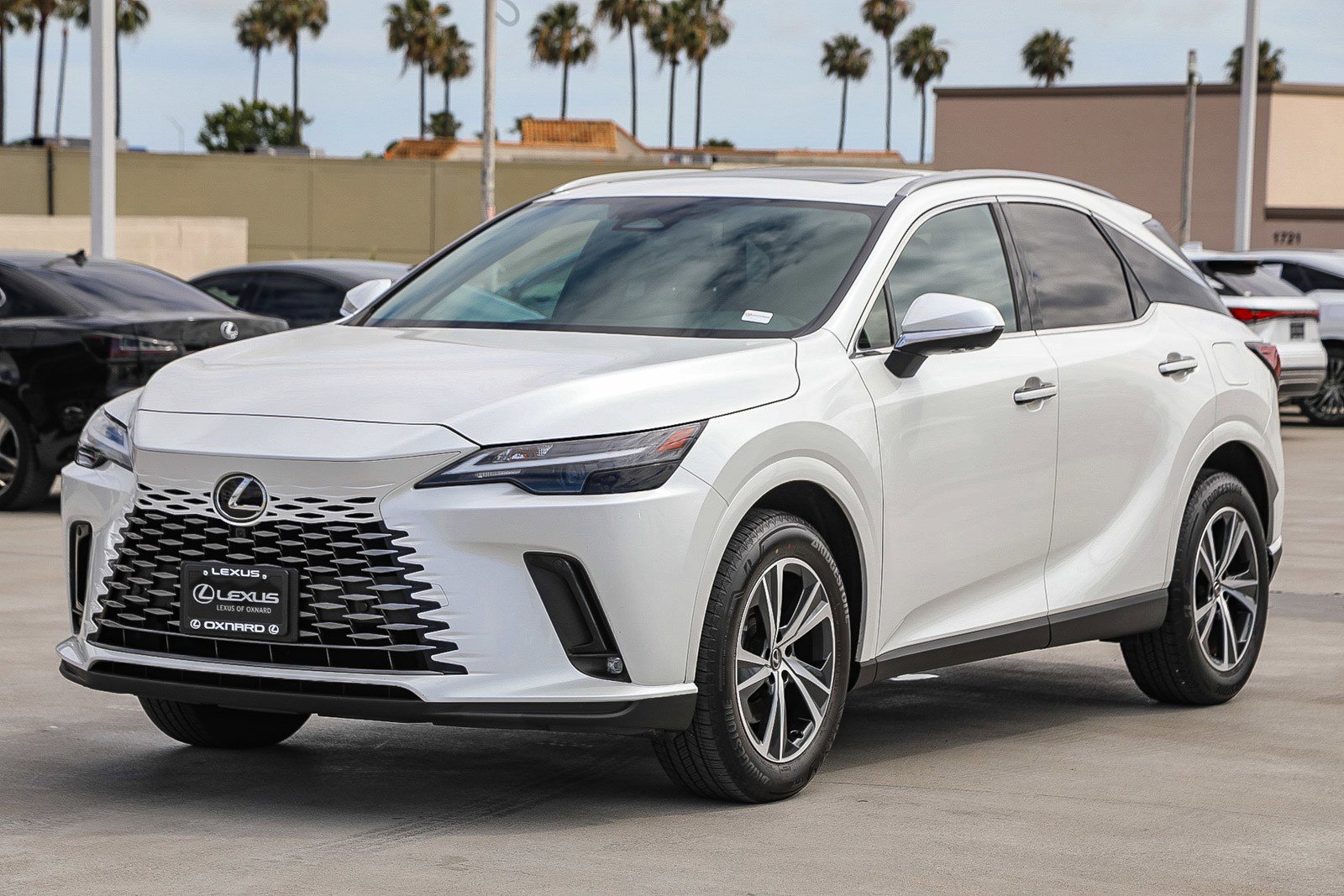 Used 2025 Lexus RX 350 Premium FWD image 3