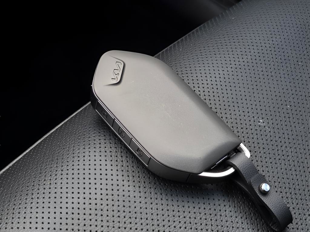 Used 2026 Kia Sportage EX image 37