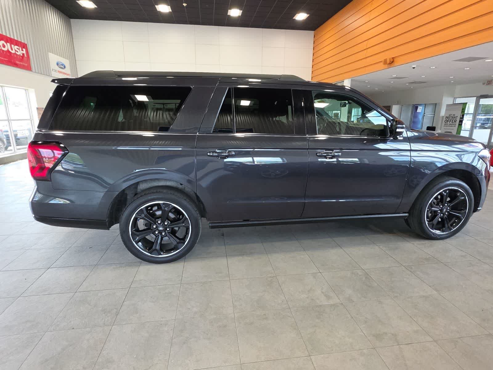 Used 2023 Ford Expedition Max Limited AWD/4WD image 6