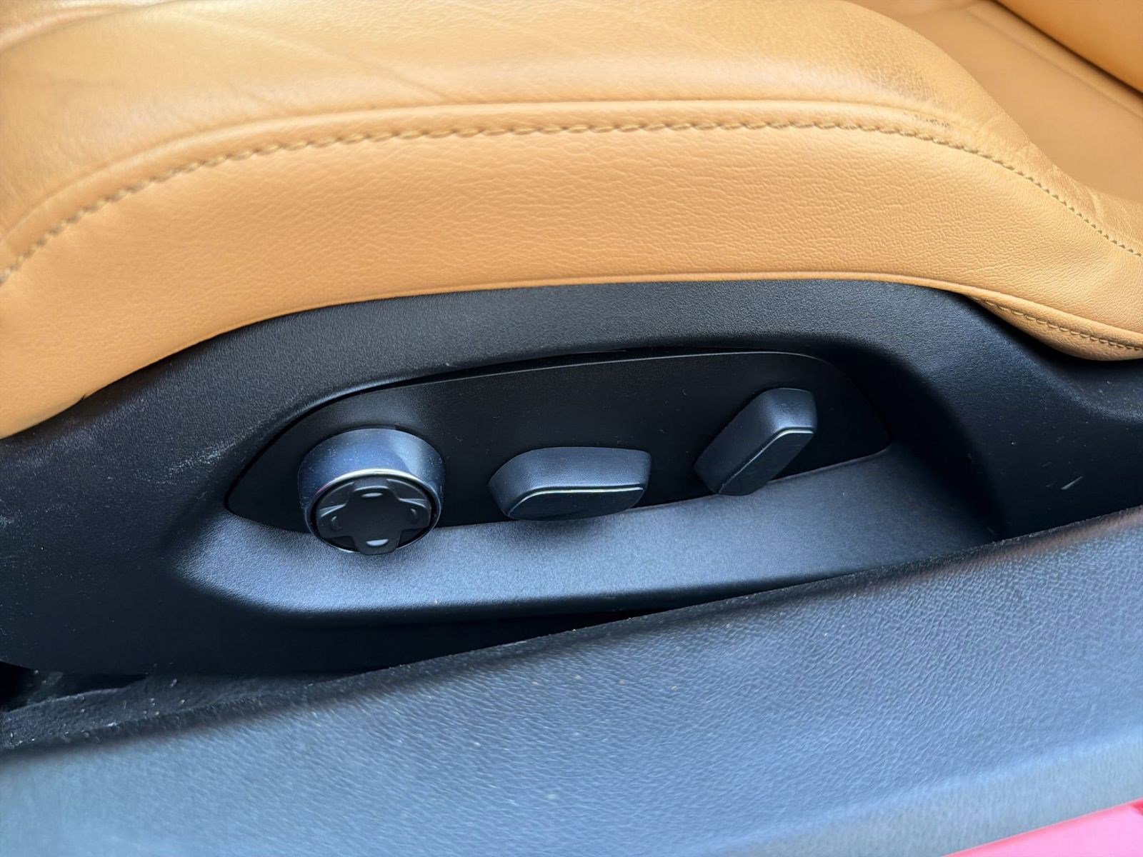 Certified 2020 Chevrolet Corvette Stingray Preferred Cpe w/ 2LT Preferred Equipment Group image 14