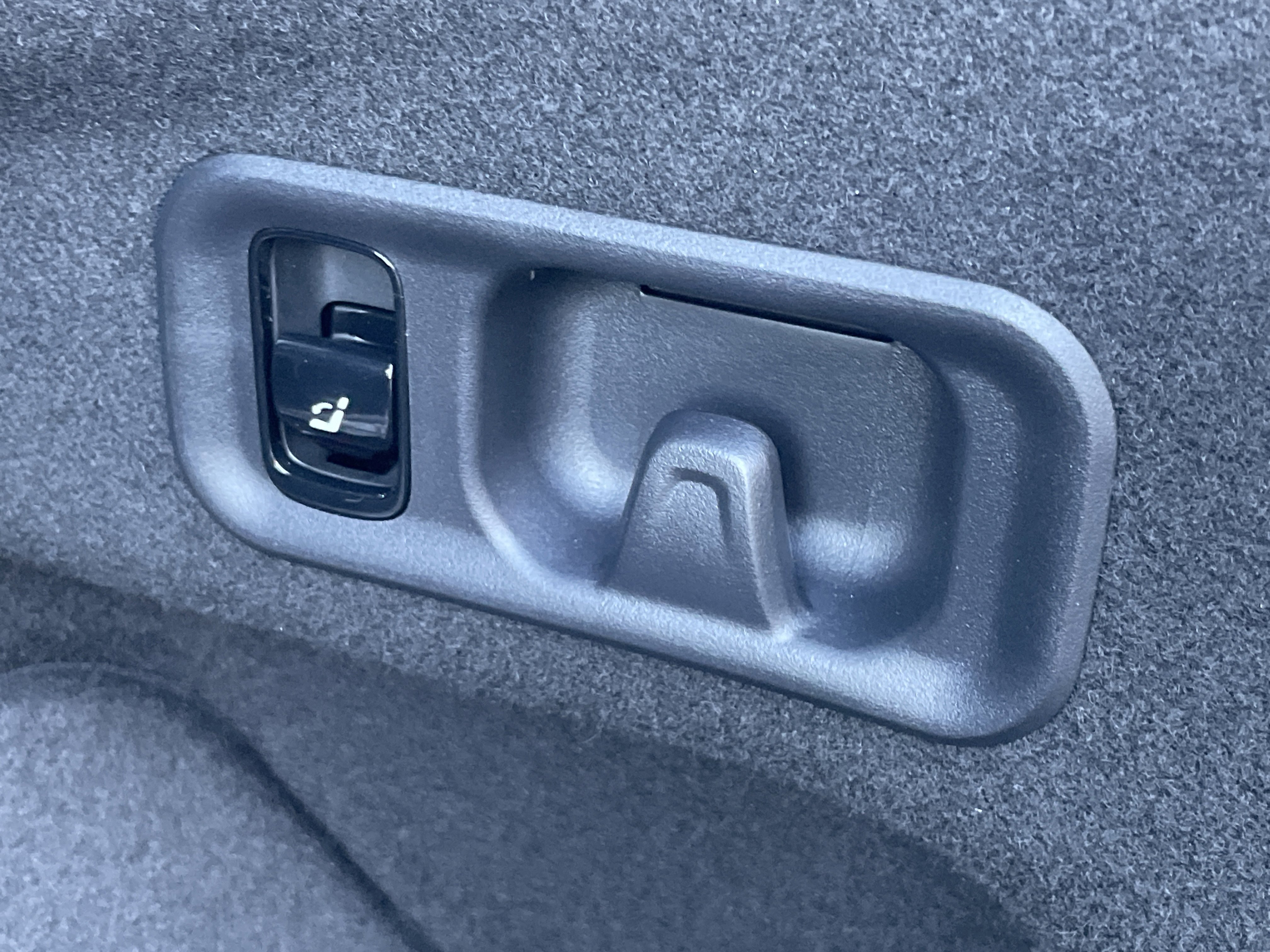 New 2026 Mercedes-Benz E 450 4MATIC Sedan image 11