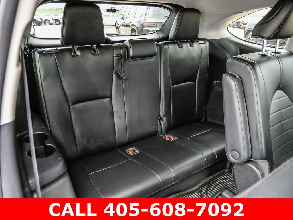 Used 2021 Toyota Highlander XLE AWD/4WD image 24