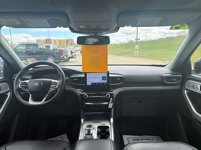 Used 2024 Ford Explorer Limited AWD/4WD image 15